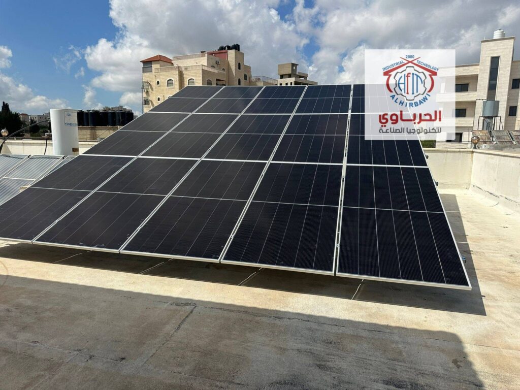 تصميم وتنفيذ مشروع طاقة شمسية هجين (Hybrid System) 15 كيلوواط